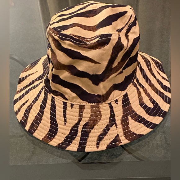 Brand new J Crew women’s bucket hat - Picture 3 of 5